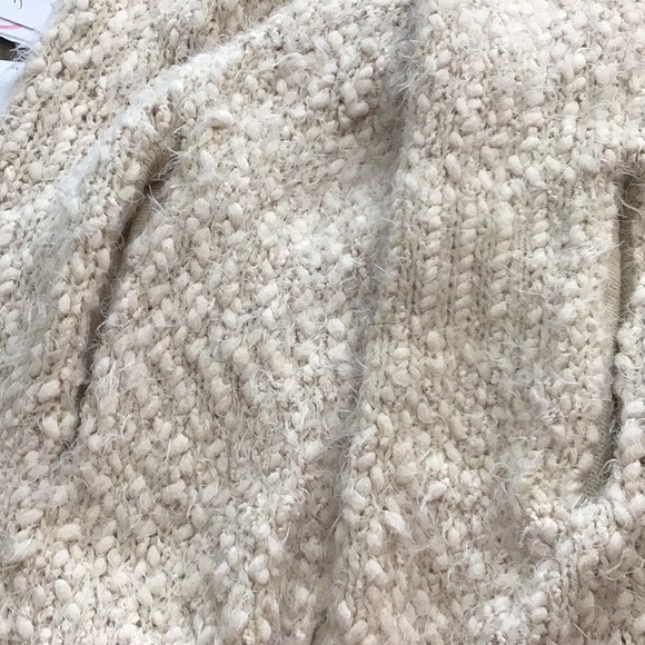 DESIGN LAB BEIGE LONG SWEATER SIZE Small petite - Picture 4 of 8